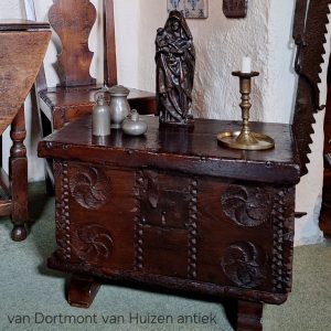 Spaans kistje. KIS00028