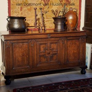 Engelse kist 17e eeuw. KIS00029